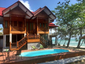Отель Phuphat Beach  Khanom